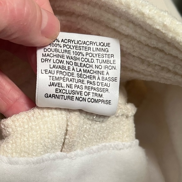 3/$30 pilot winter bucket hat cream fleece - Picture 2 of 7